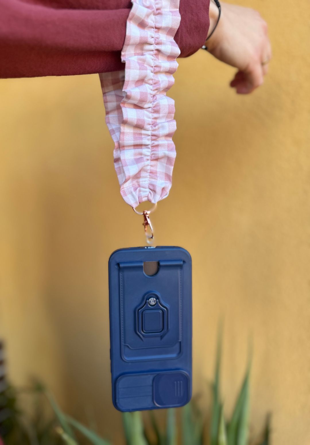 Portamóvil muñeca volantes