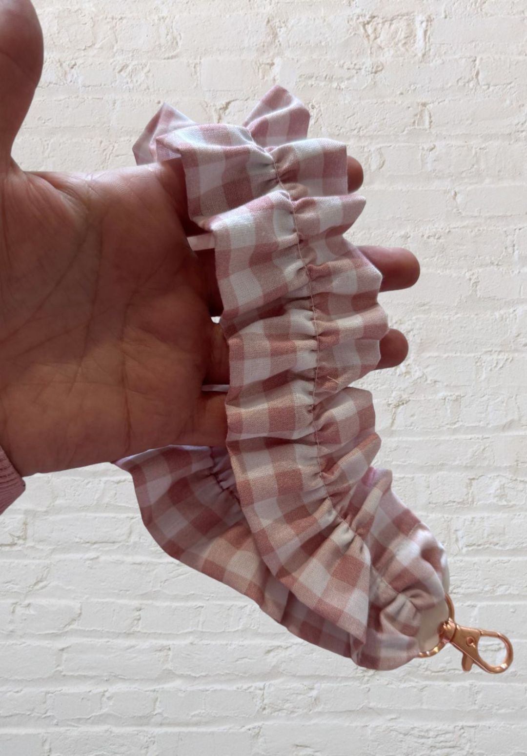 Portamóvil muñeca volantes