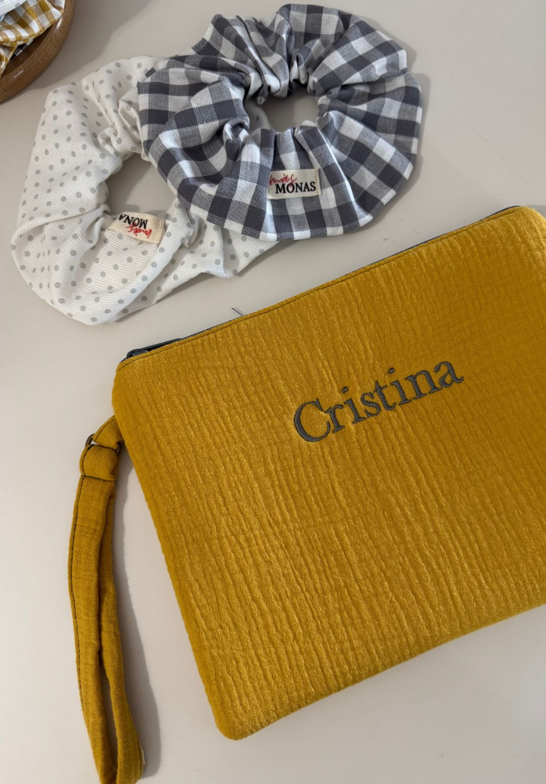 Neceser Mostaza (SOLO nombre Cristina)