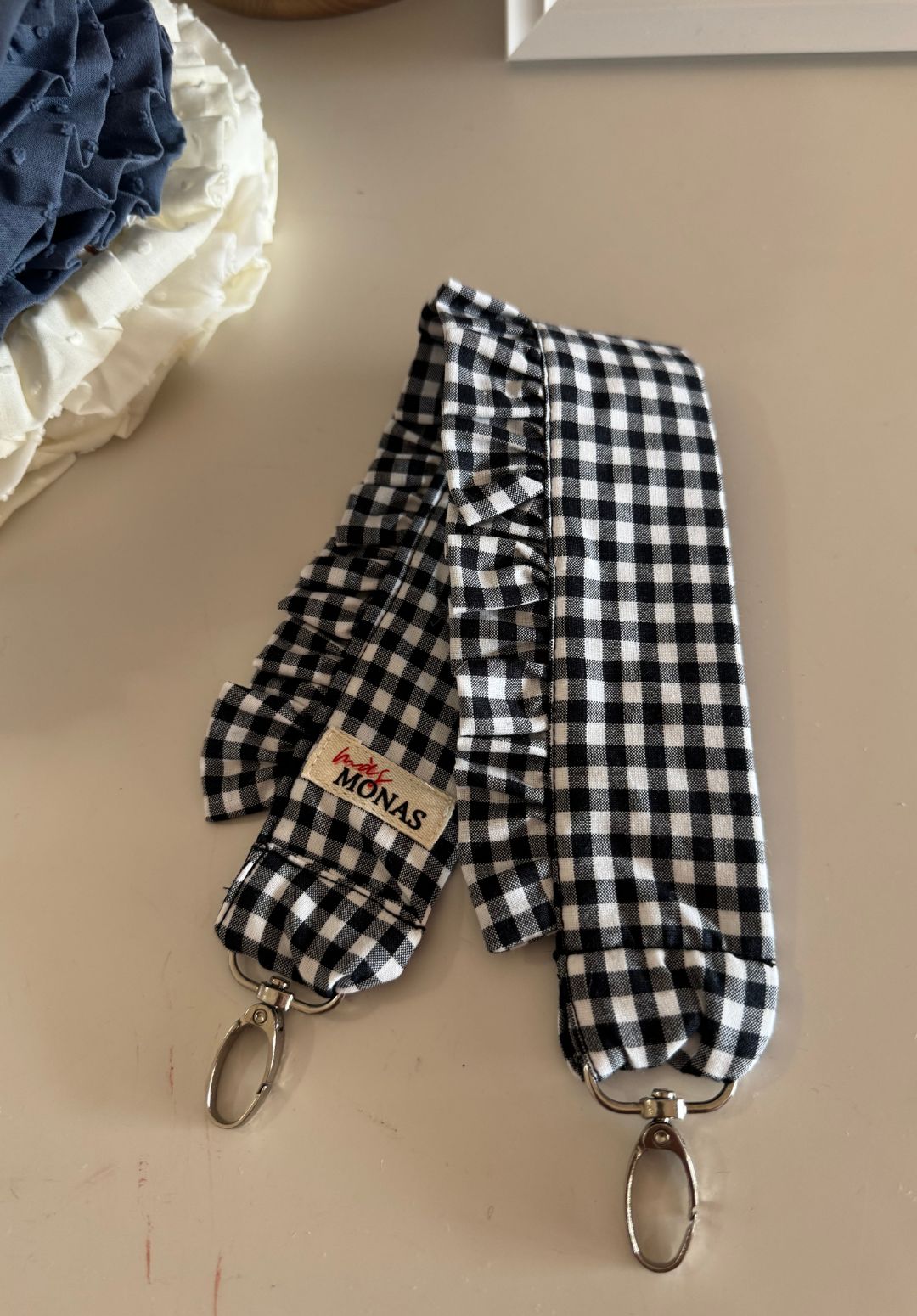 Portamóvil muñeca Black