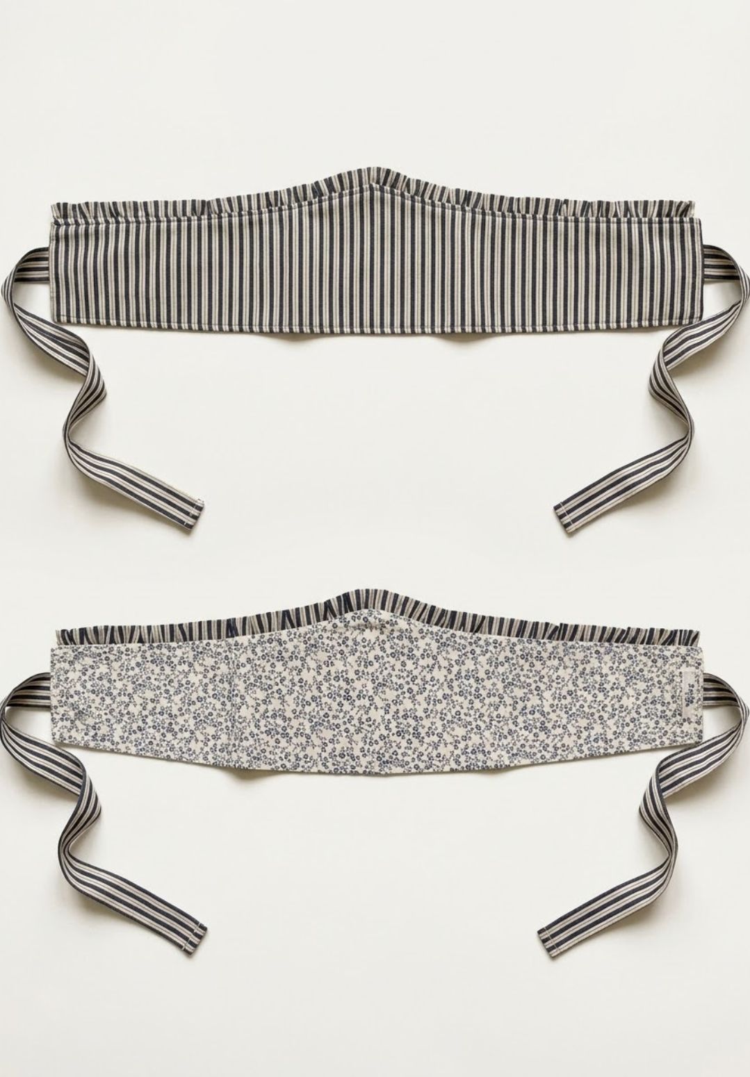 Fajín de tela reversible con volante