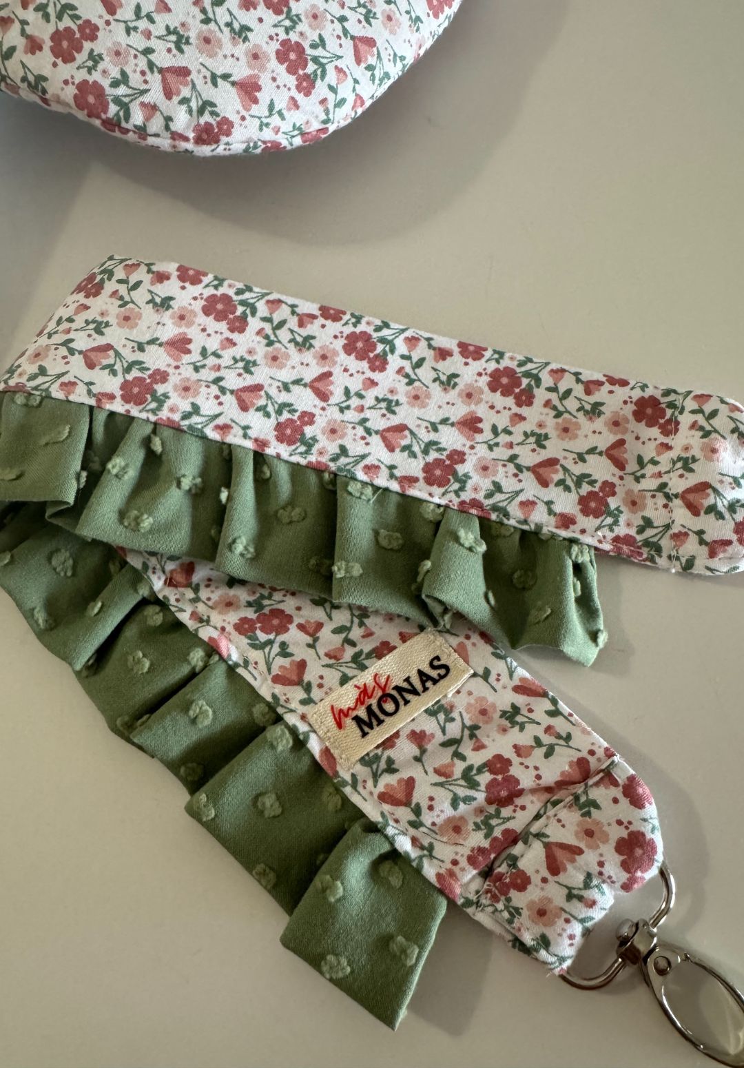 Portamóvil muñeca Volante Verde